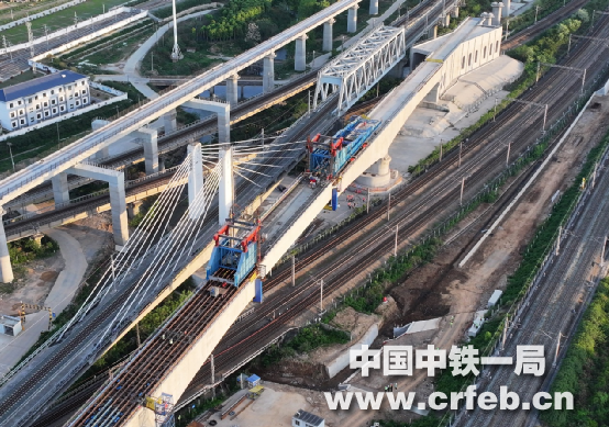 國內首創智能高位落梁技術助推昌九高鐵既有...